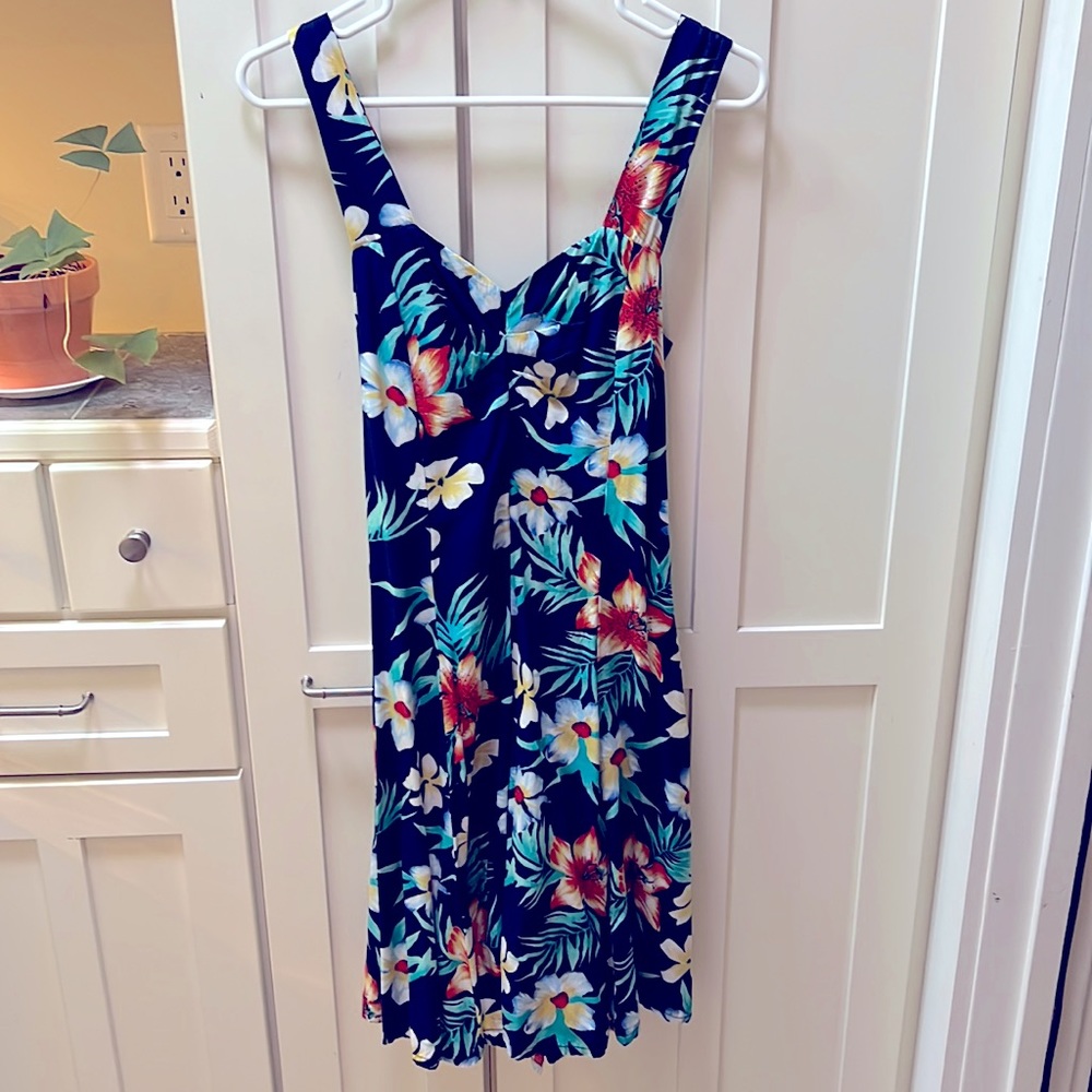 vintage style Hawaiian dress